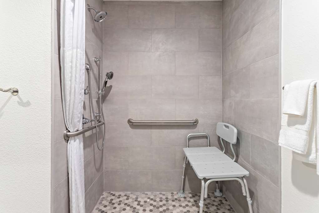 Baymont by Wyndham Beaumont - photo 30