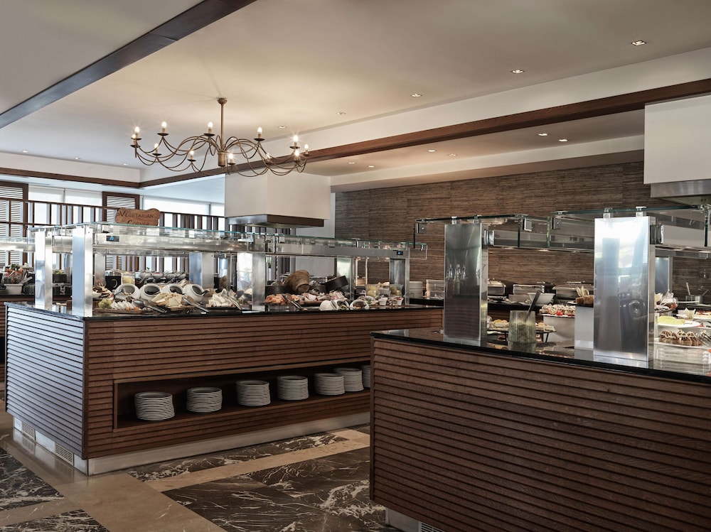 מזון ומשקאות