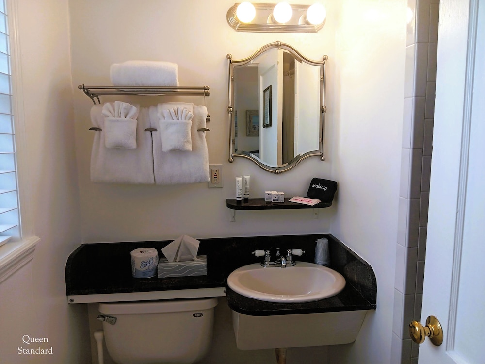 The Cozy Inn - photo 71