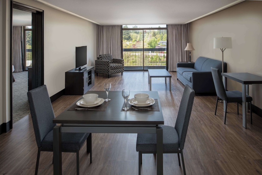 Hilton Bellevue - photo 23