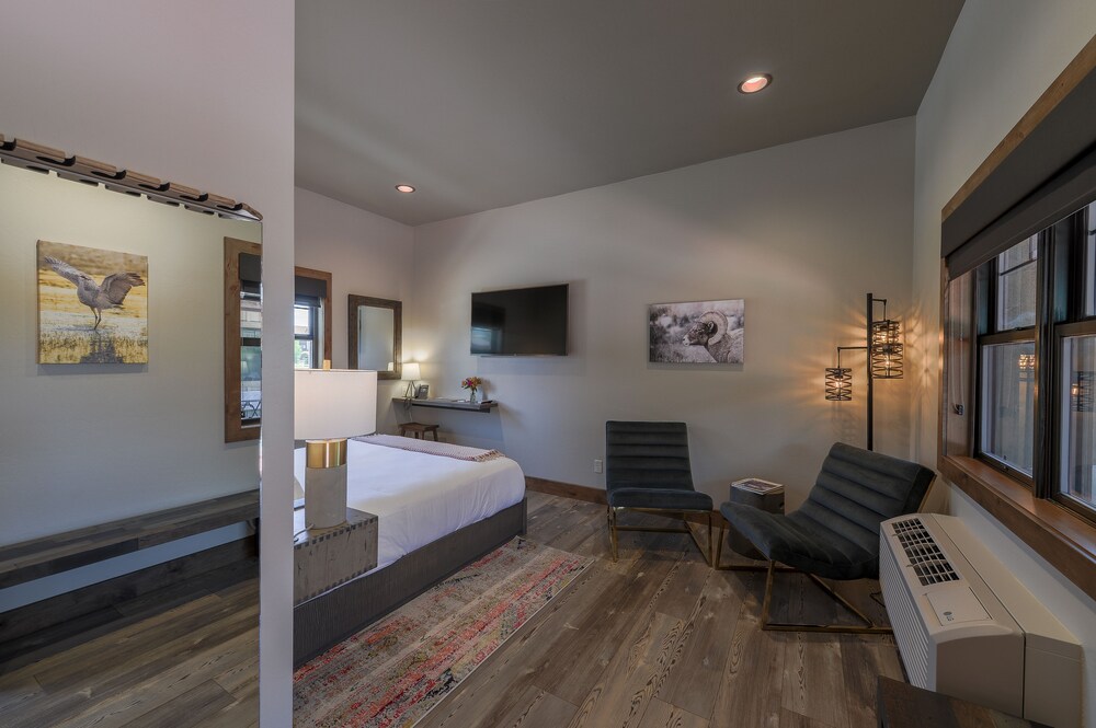 Golden Stone Inn - photo 19