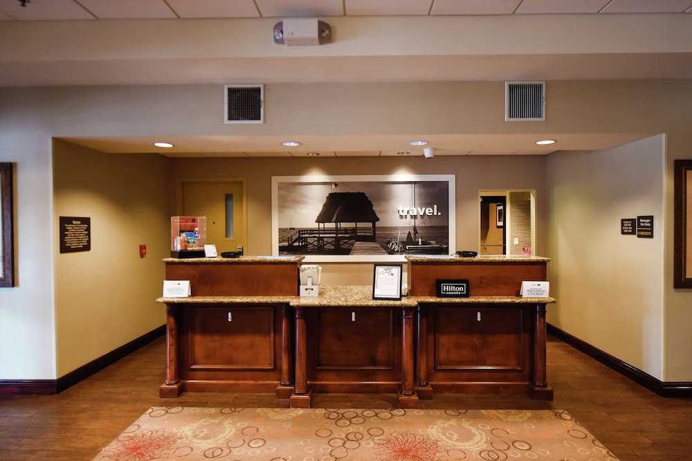 Hampton Inn & Suites Ocala Belleview - photo 4