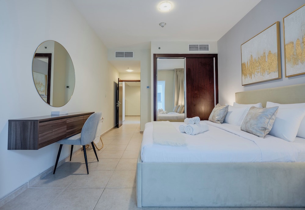Redesigned High Rise 1BR Near Key Landmarks Elite Residence Dubai Marina by Deluxe Holiday Homes — 4-Star Luxury Hotel in Dubai, United Arab Emirates