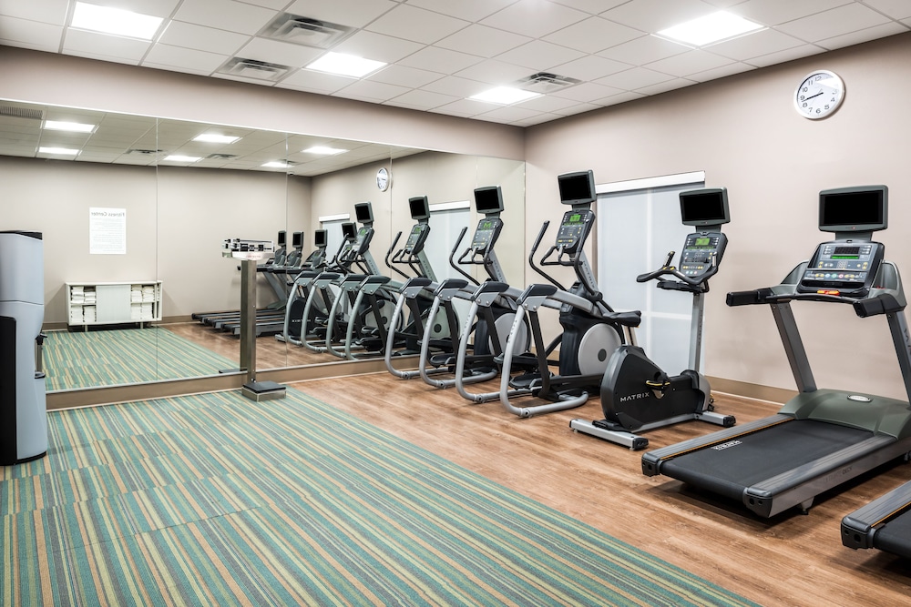 Holiday Inn Express & Suites St. Louis Chesterfield by IHG - photo 25