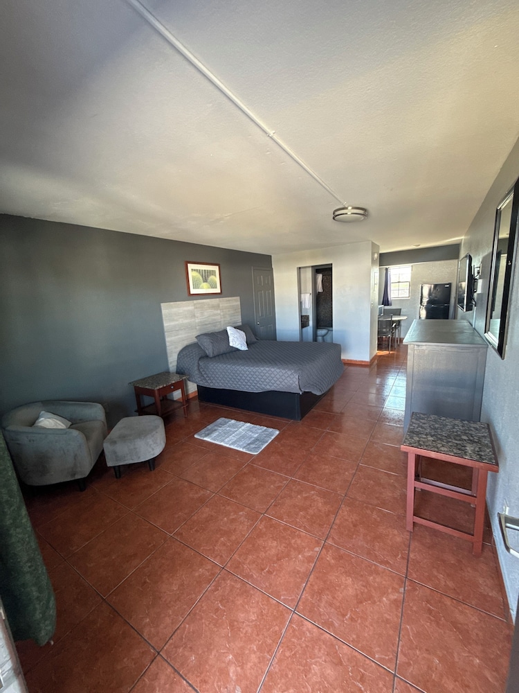 Rawls Motel Near Phoenix Airport - photo 19