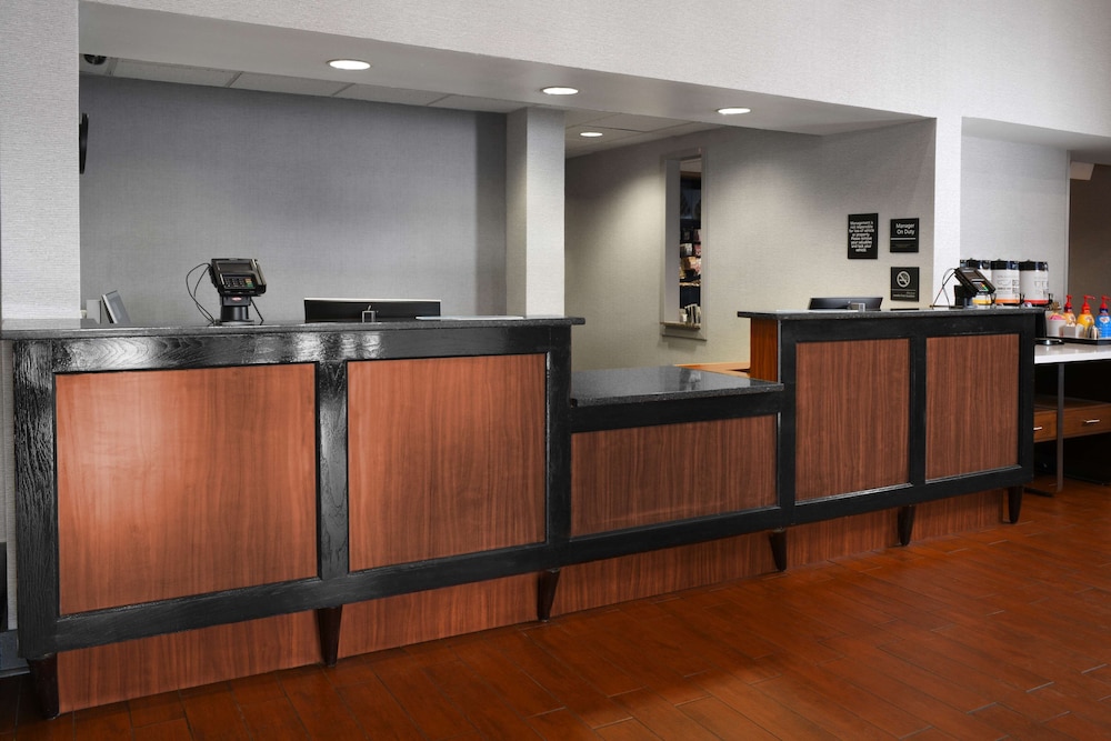 Hampton Inn & Suites Houston Medical Center NRG Park - photo 4