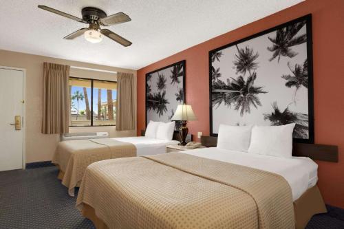 Super 8 By Wyndham El Centro - photo 11