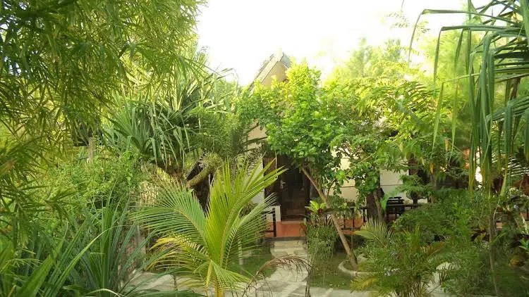 Bluecoral Bungalows — hotel in Pemenang