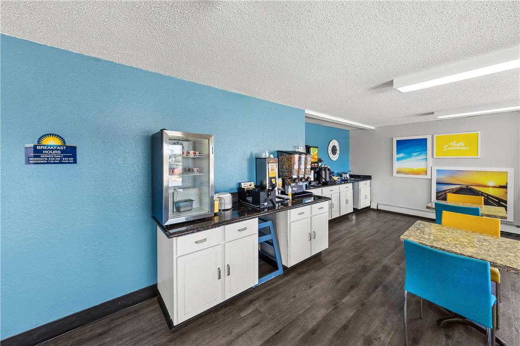 Days Inn by Wyndham Winona - photo 35