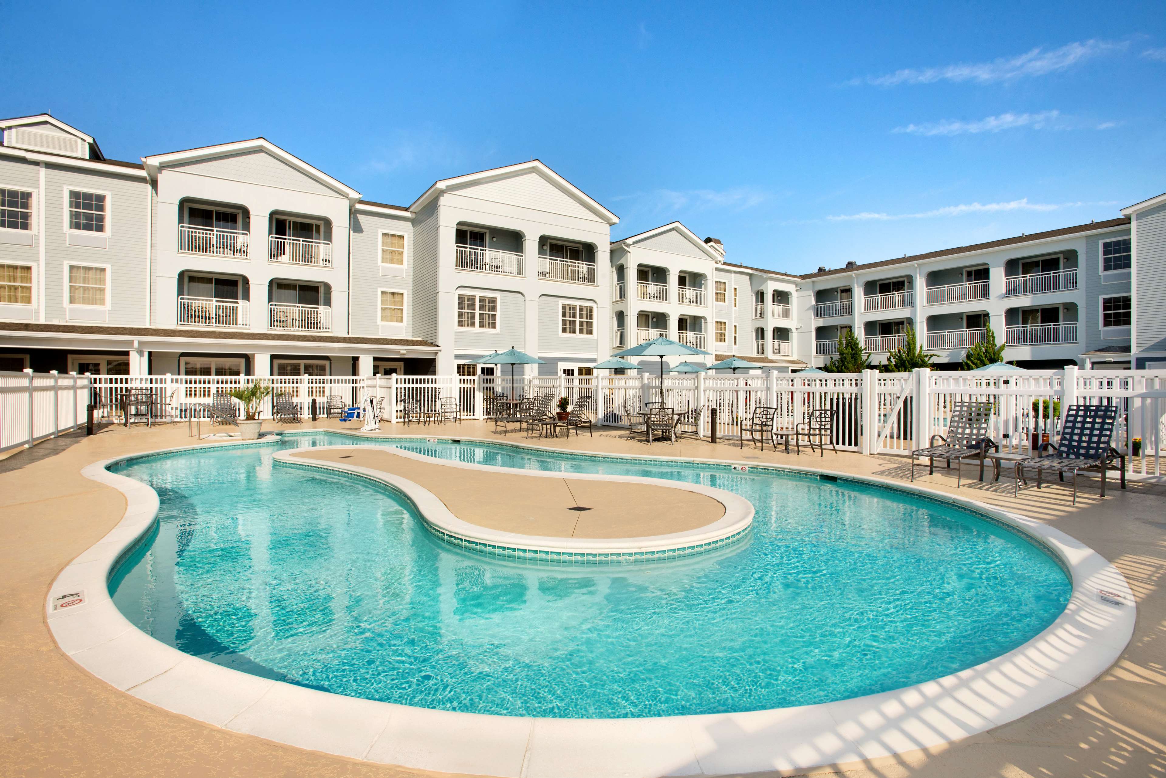 Hampton Inn Suites Outer Banks Corolla — Manteo