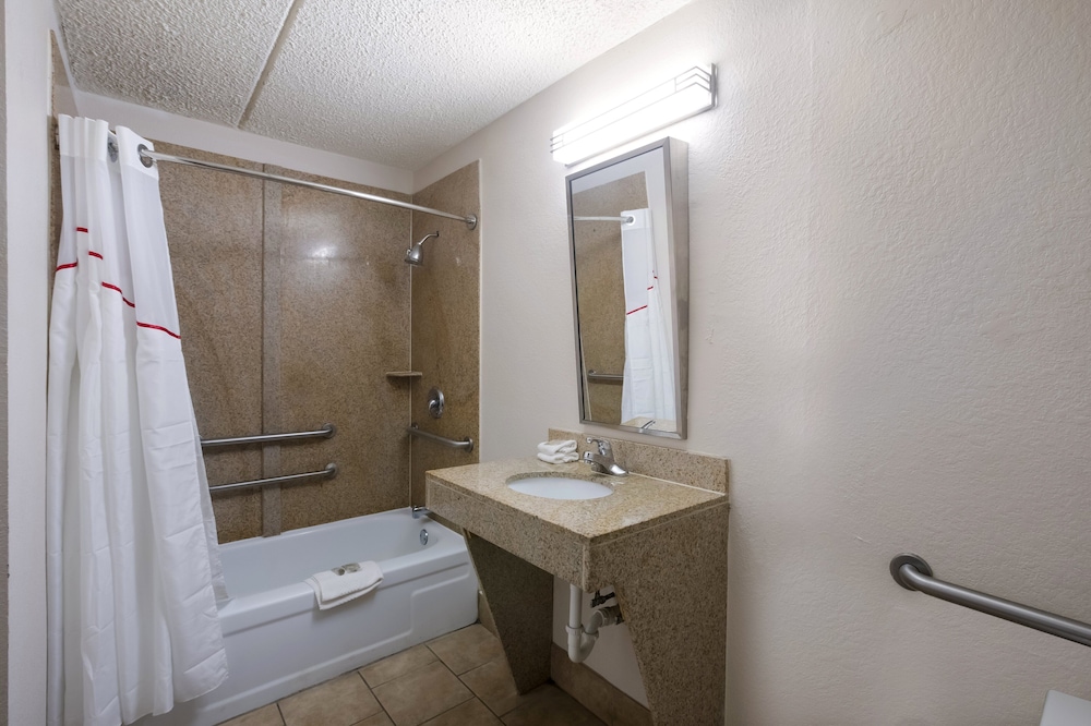 Red Roof Inn Atlanta Airport NE Conley - photo 22