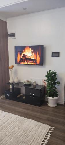 Home's By Grewal