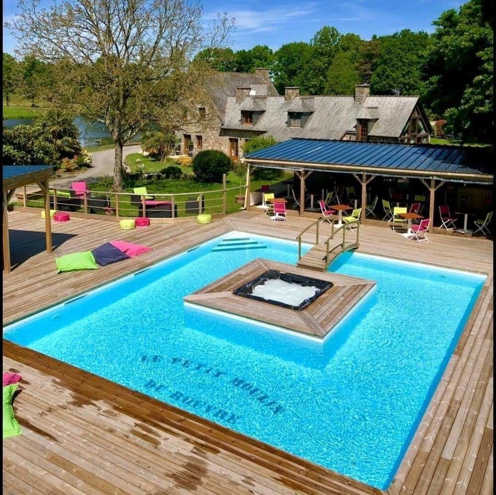 Le Petit Moulin du Rouvre — hotel in Saint-Pierre-De-Plesguen