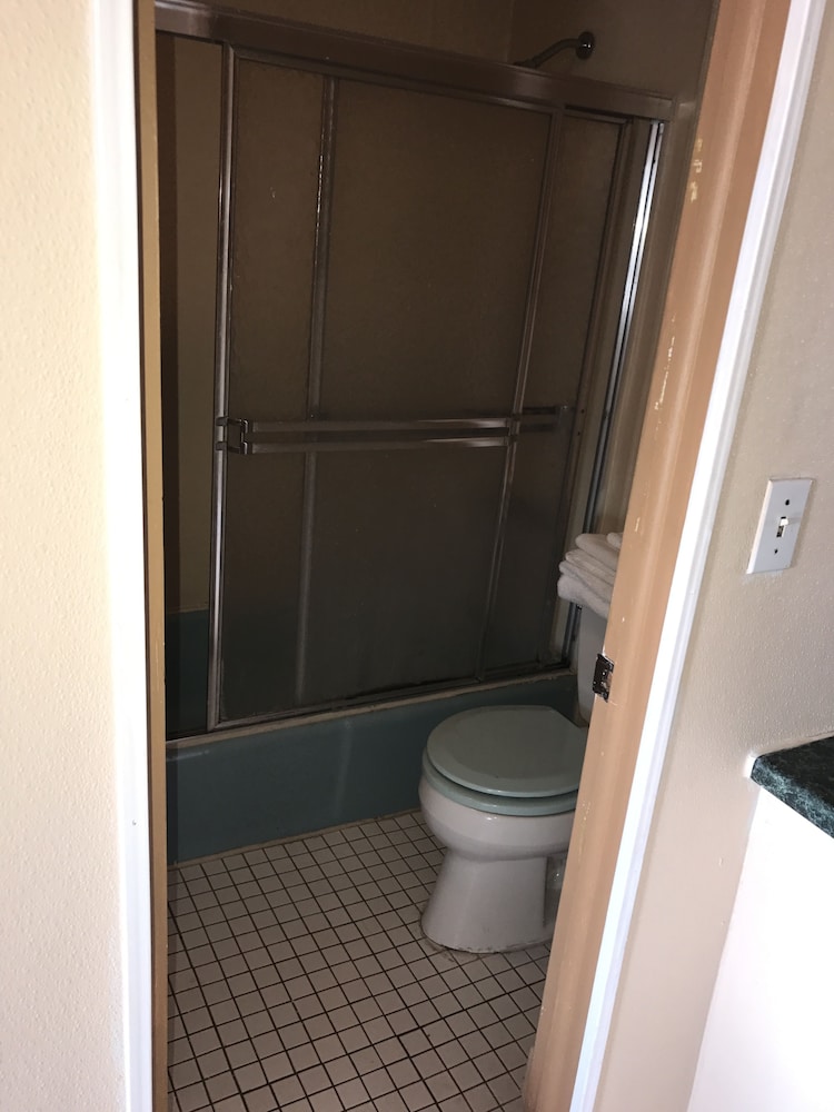 La Fontana Motel - photo 11