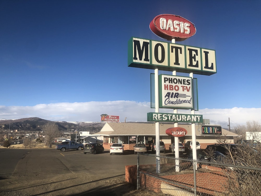 Oasis Botique Motel - featured photo