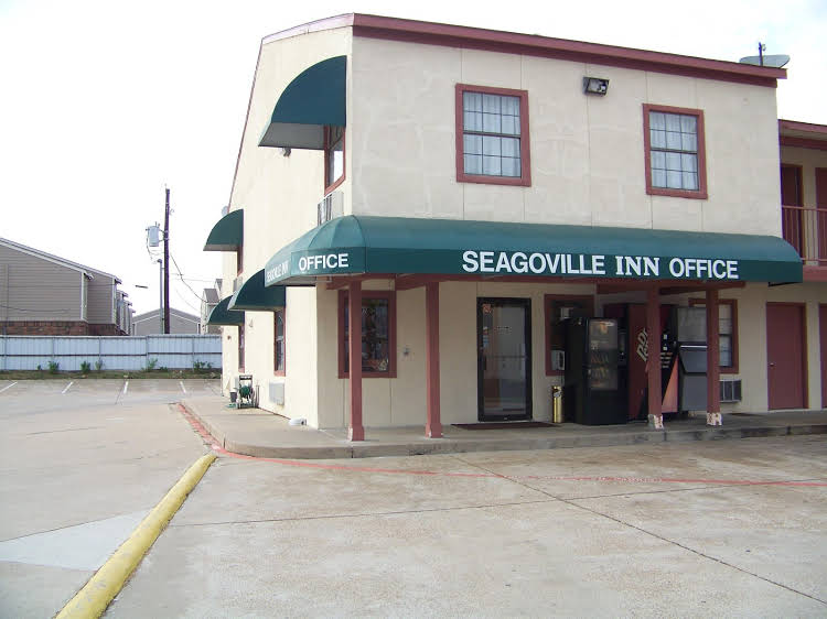 Seagoville Inn - photo 13