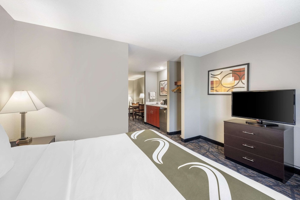 Quality Inn & Suites Lincoln North - photo 25