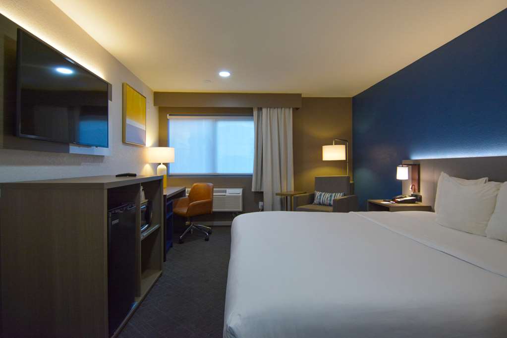 Comfort Inn & Suites Moreno Valley near March Air Reserve Base - photo 26