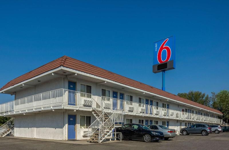 Motel 6 Sepulveda CA Los Angeles Van Nuys N - photo 9