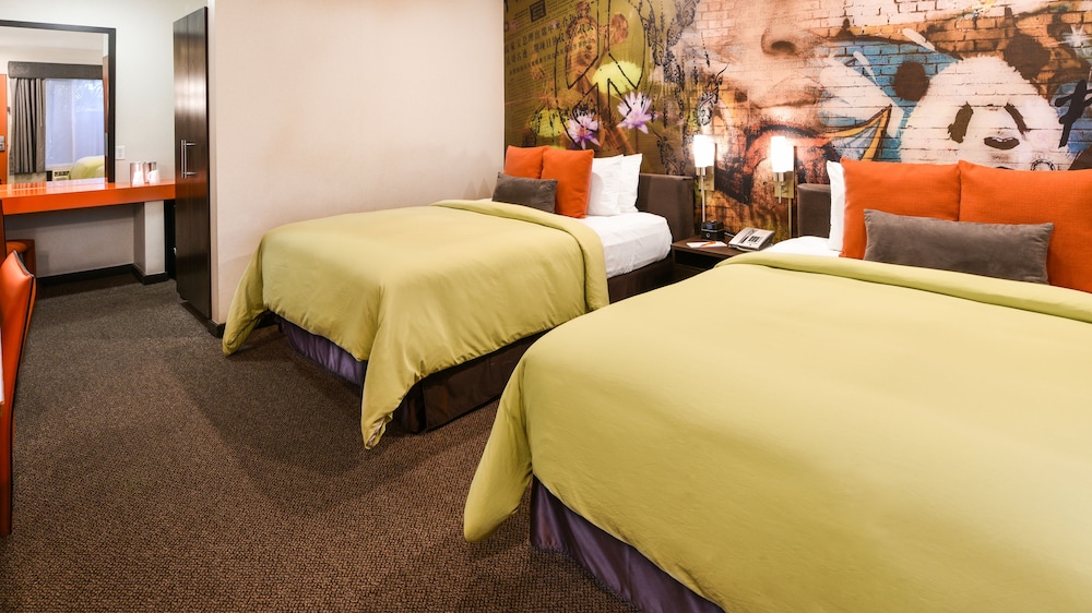 The Tangerine A Burbank Hotel - photo 8