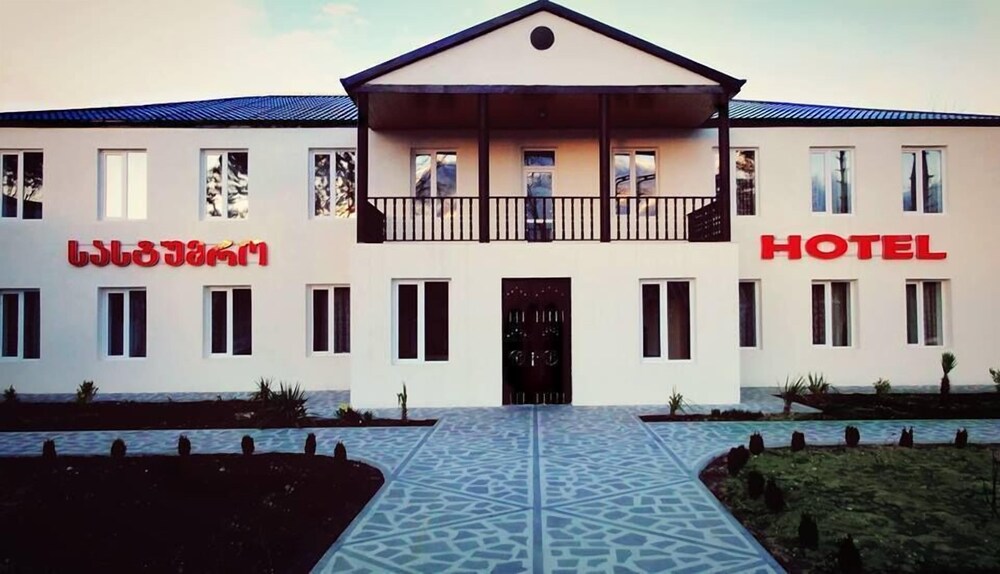 Hotel Datuki - carbon neutral hotel in Akhmet'a
