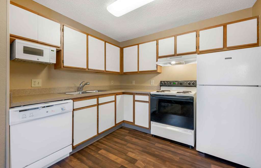 Extended Stay America Select Suites Jacksonville Southpoint - photo 32