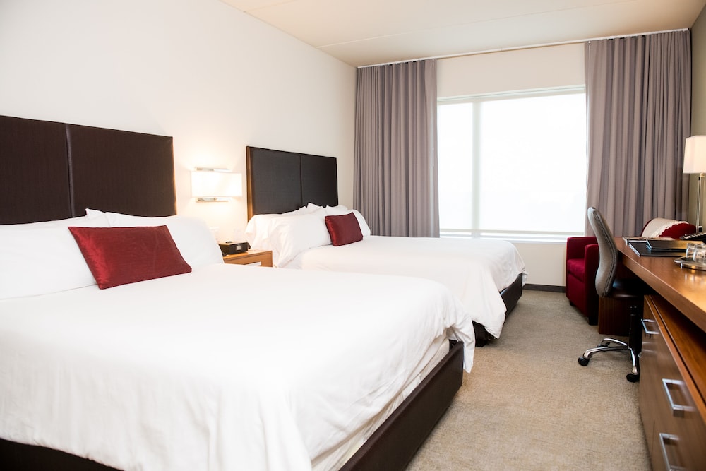 I Hotel And Illinois Conference Center - photo 10