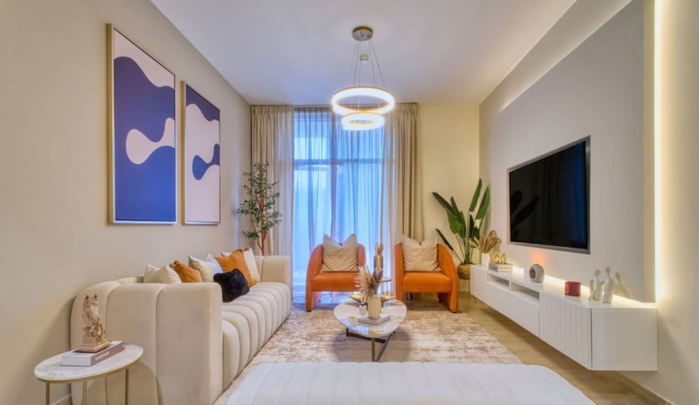 2BR Apt w Dubai Canal Views Near Burj Dubai Mall — 4-Star Luxury Hotel in Dubai, United Arab Emirates