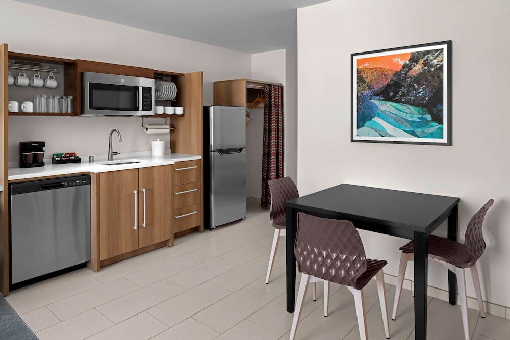 Home2 Suites by Hilton Hobbs - photo 8