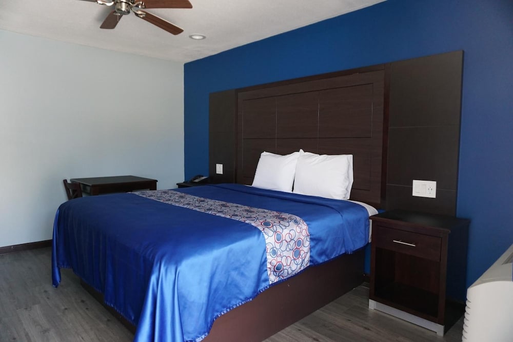 Star Light Inn - photo 23