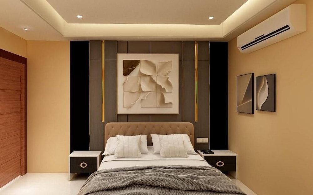 Hotel Golden Continental in Jasidih, India