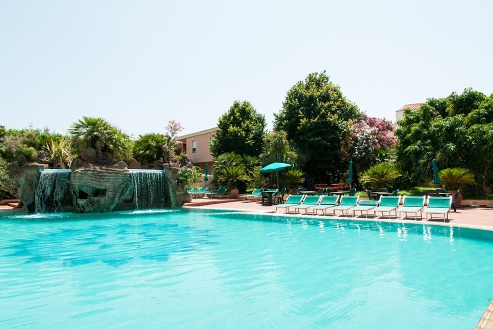 Le Residenze Del Golfo Di Orosei Bilo 5 — 4-Star Luxury Hotel in Orosei, Italy