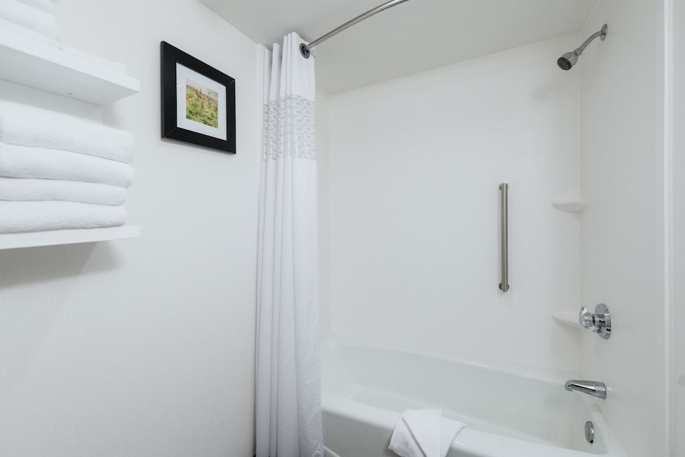 Hampton Inn Meridian - photo 24