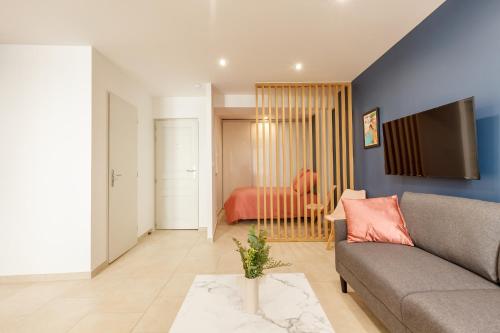 Roche 2 in Toulon, France