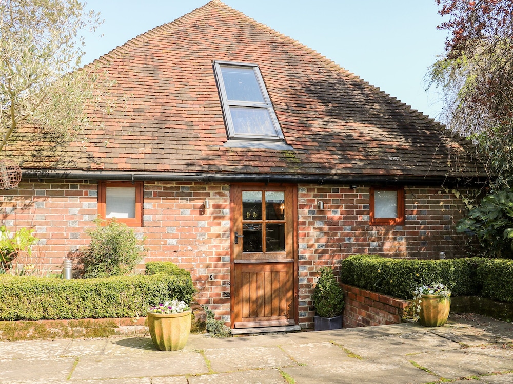 The Old Granary — hotel in Pulborough