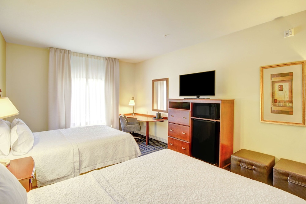 Hampton Inn & Suites Alexandria - photo 14