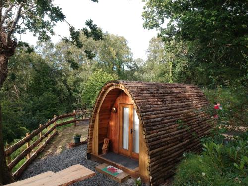 Owl Hut Cosy Ensuite Pod Snowdonia Coast Sleeps 2 in Dolgellau, United Kingdom