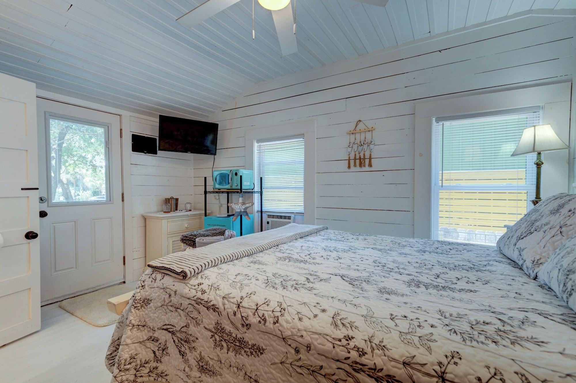 Riverside Inn and Cottages - photo 18