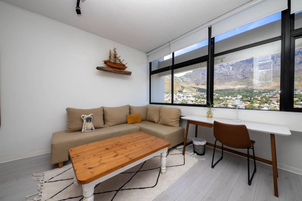 Boho Chic Studio Apartment in Cape Town — 4-Star Luxury Hotel in Cape Town, South Africa