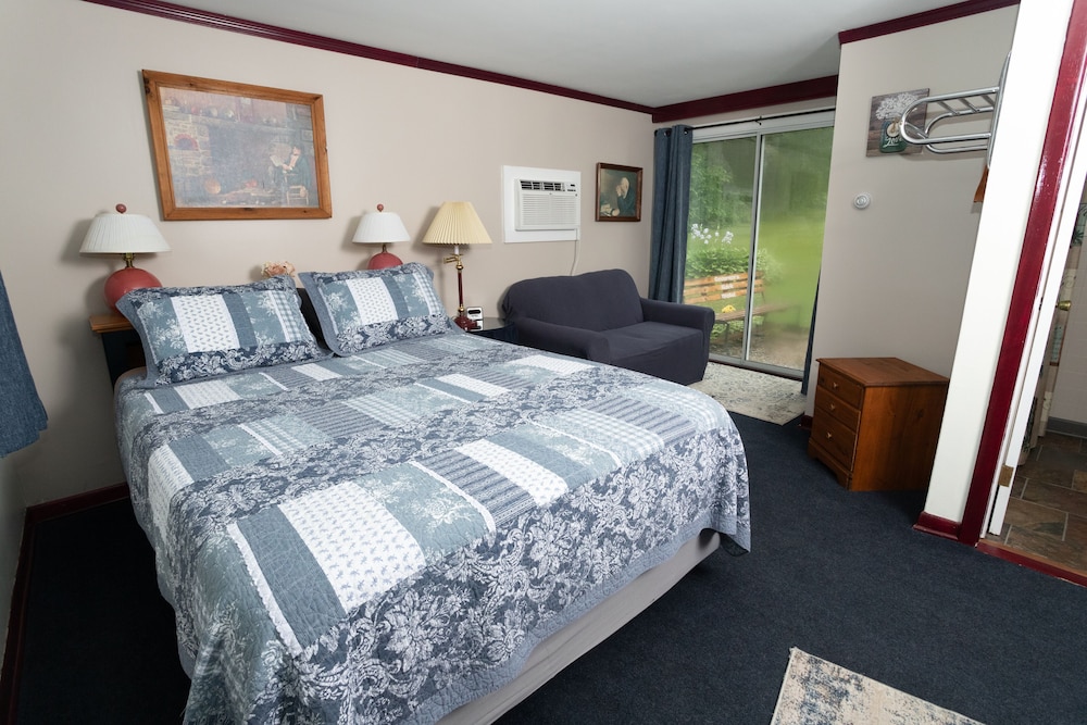 Governors Rock Motel - photo 4