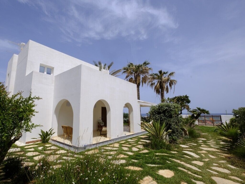 Villa Acquamarina sul mare — 4-Star Luxury Hotel in San Vito Lo Capo, Italy