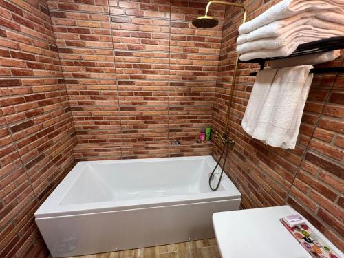Politkovskaia Apartment Tbilisi