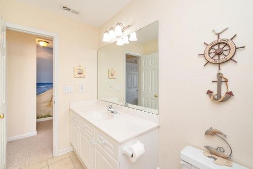 A Bit O'Heaven by Oak Island Accommodations - photo 44