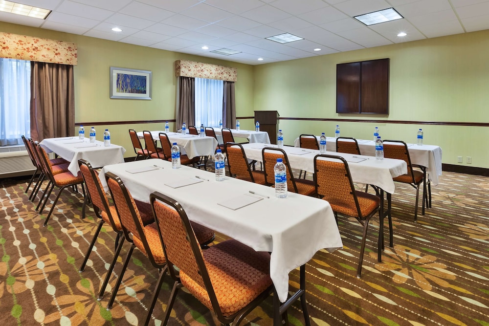 Hampton Inn Waterbury - photo 20