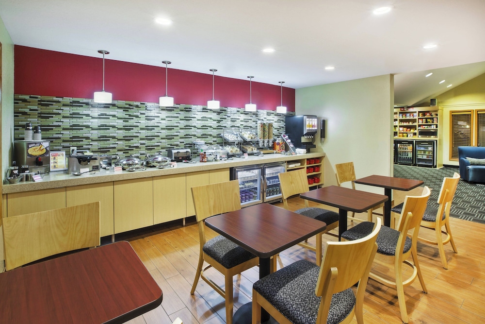 Towneplace Suites By Marriott Detroit Livonia - photo 26