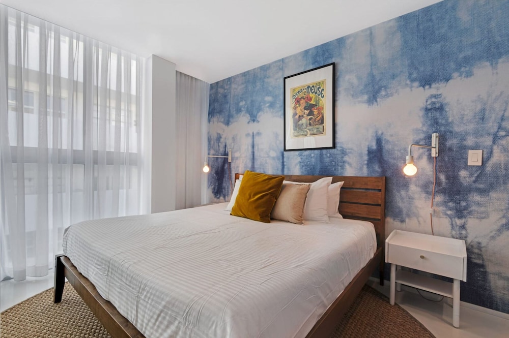 Roami at 250 Collins - photo 8