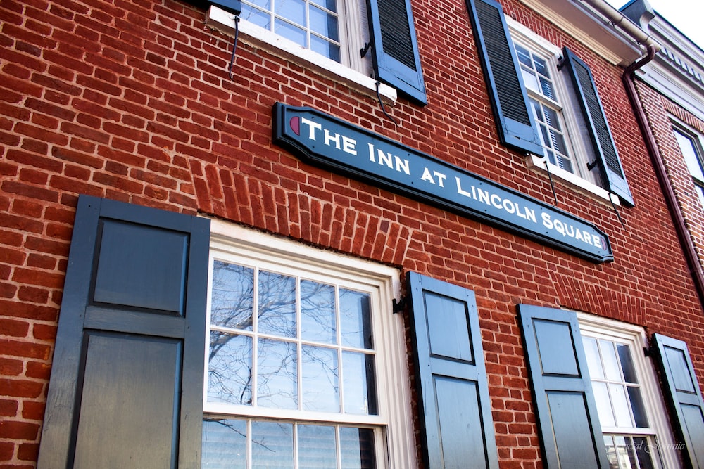 Inn at Lincoln Square - photo 37