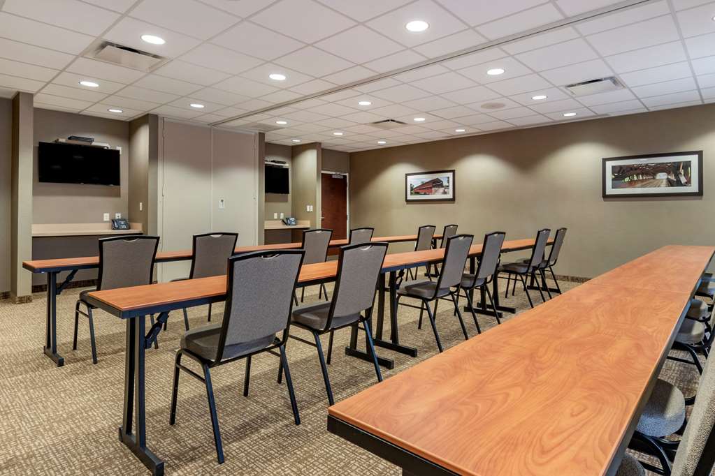 Comfort Inn PA Turnpike 1 81 - photo 26
