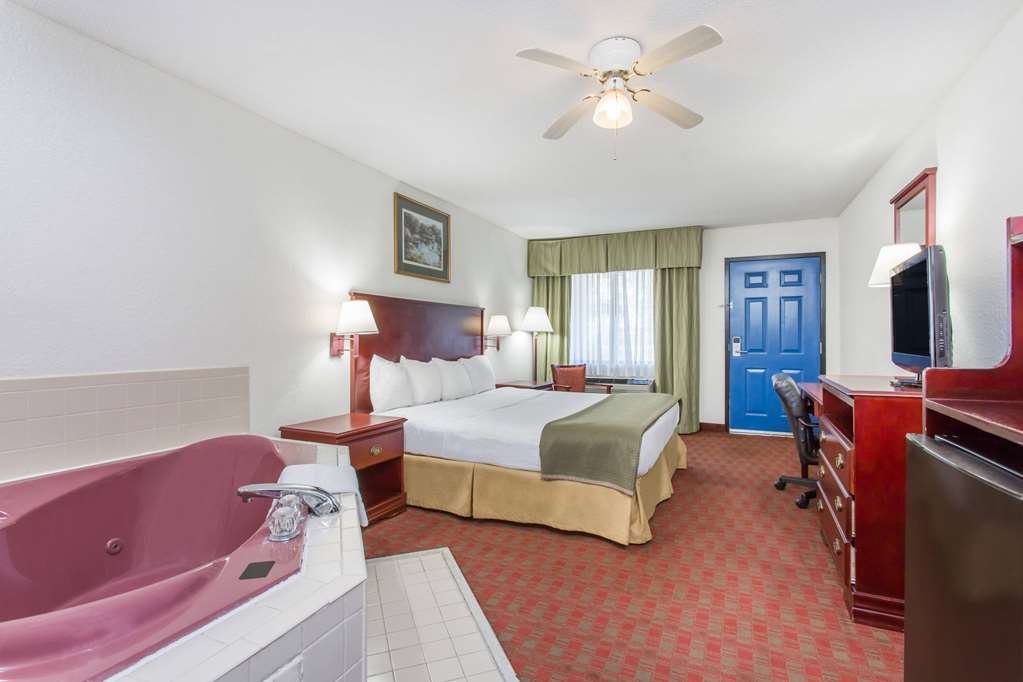 Baymont by Wyndham Manning - photo 10
