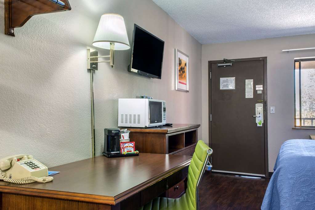 Rodeway Inn near Ft Huachuca - photo 12